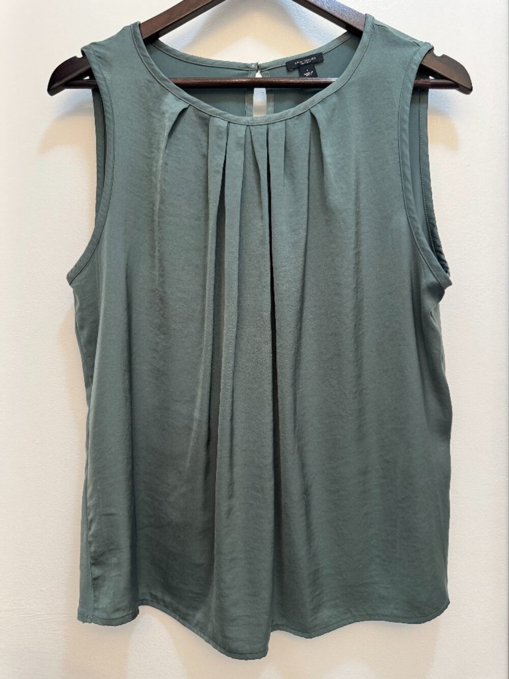 Ann Taylor Factory Mixed material green sleeveless blouse